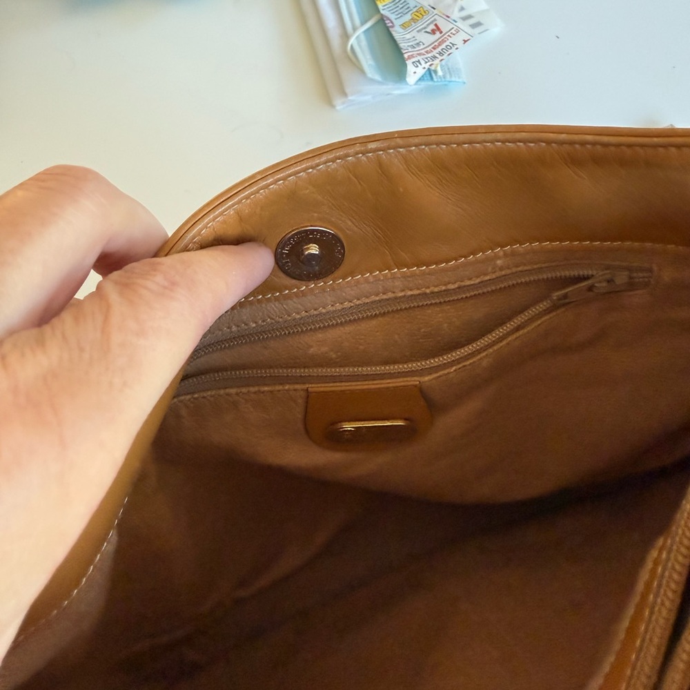 Gucci Brown Monogram Shoulder Bag - Picture 5 of 6